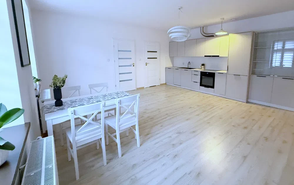 Katowice Słowackiego 39 dwa osobne pokoje + salon - 1/7