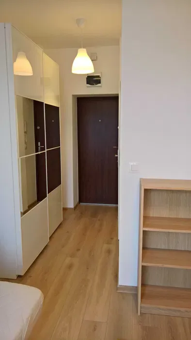 wygodna kawalerka na Bielanach kilka minut pieszo od metra - miniatura 4