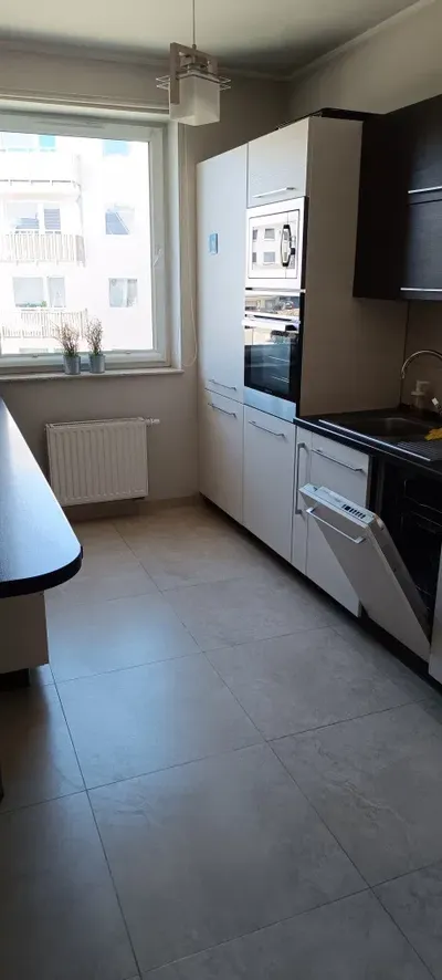 Komfortowe Mieszkanie, 2 pokoje, osobna kuchnia - miniatura 3