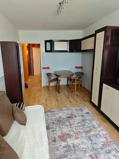 Mieszkanie 25m2 Pokój + kuchnia os. Kazimierzowskie Bieńczyce Nowa Huta - miniatura 3