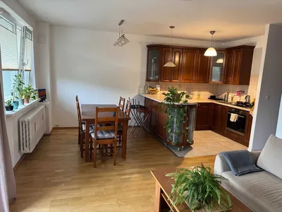 Przestronne 4-pokojowe mieszkanie na wynajem od listopada - [4-bedroom flat for rent from November - I speak English - call for details] - miniatura 2