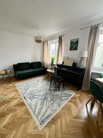 Urocza kawalerka przy Hali Mirowskiej