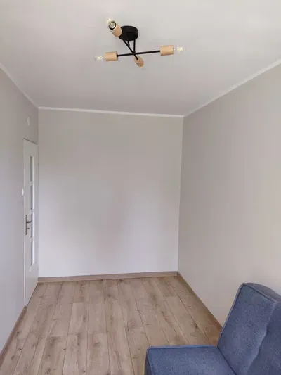 Wynajmę mieszkanie na Targówku (Bródno) /BLISKO METRA/ODŚWIEŻONE - miniatura 5