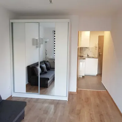 Kawalerka z balkonem ul. Czerwieńskiego - Właściciel - miniatura 2