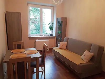 Przytulna Kawalerka w Centrum Krakowa, ul. Krowoderska - miniatura 2