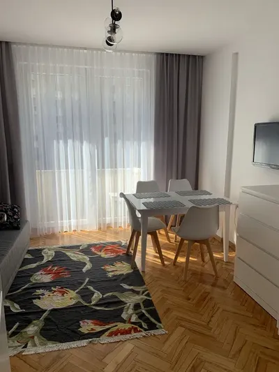 Kawalerka jak nowe wnetrze/ Ochota 3 km od Centrum, ul Grójecka