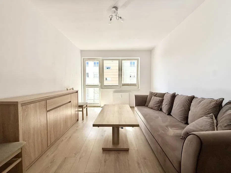 2 pok. 50m2 ,2 piętro, Pomorzany, winda, balkon 2700 zł - 1/8