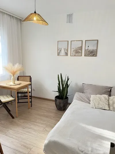 Kawalerka z ogródkiem – Gdynia Grabówek - miniatura 2