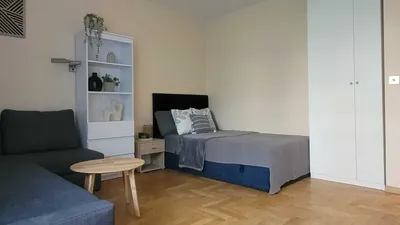 Kawalerka z dużym balkonem i osobną kuchnią bez prowizji ul. Kordiana - miniatura 2