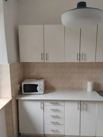 kawalerka 37m 2do wynajecia Miedzynarodowa ,Warszawa Praga spokojnej osobie - miniatura 4