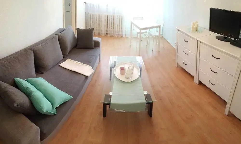 Wynajmę kawalerkę Wrocław Krzyki - 1/8