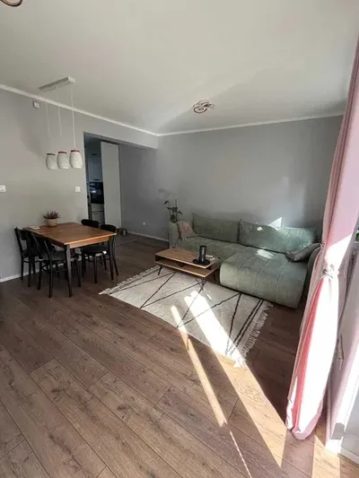 Kameralne mieszkanie 67 m² z ogródkiem i miejscem parkingowym