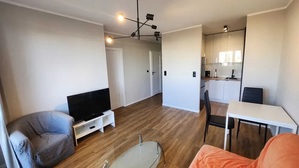 Nowoczesne 2 pokoje 200 m (3min) od Metra Ursynów i uczelni Vistula. BEZ PROWIZJI / High-standard 2-rooms 200m from Ursynów Metro. NO COMMISSION - 1/8