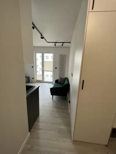 Atrakcyjne mieszkanie 27m2 ul. Lotnicza , Centrum - miniatura 4