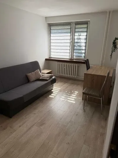 Do wynajęcia pokój jednoosobowy dla studentki, Centrum, Ul. Dolna 3 Maja