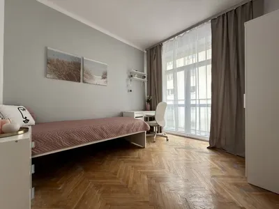 Huta, duży pokój w mieszkaniu 3 pokoje - miniatura 2