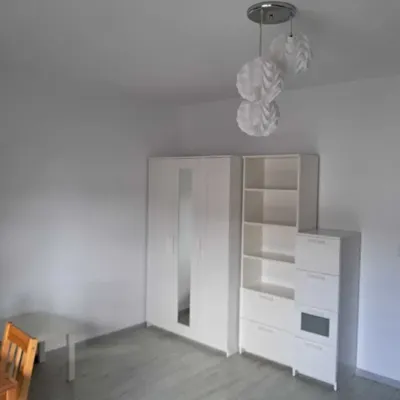 Wynajmę mieszkanie studentom. 3-pokojowe (Gdańsk, ul. Świętokrzyska 27A/5) - miniatura 2