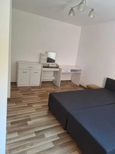 Pokój z balkonem dla studentki kobiety duży jednoosobowy Opole - miniatura 5