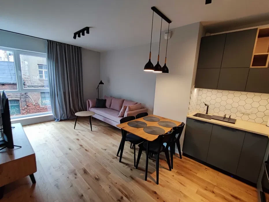 Apartament 2-pokoje 40 m² | BOHEMA Praga | Metro Szwedzka | Garaż | BEZPOŚREDNIO - 1/8