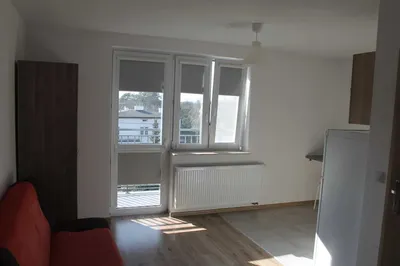 Bezczynszowe - z dużym balkonem i bezpłatnym parkingiem - w nowoczesnym apartamentowcu do wynajęcia od zaraz - miniatura 4