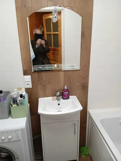 Pokój do wynajęcia studentce Krowoderska Kraków - miniatura 4