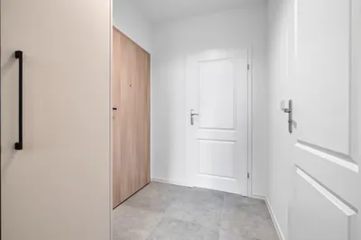 Wynajmuję dwupokojowe mieszkanie przy ulicy Wyścigowej - miniatura 4