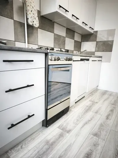 PRZESTRONNA KAWALERKA 36 m² | centrum Gliwic | 1500 ZŁ - miniatura 2