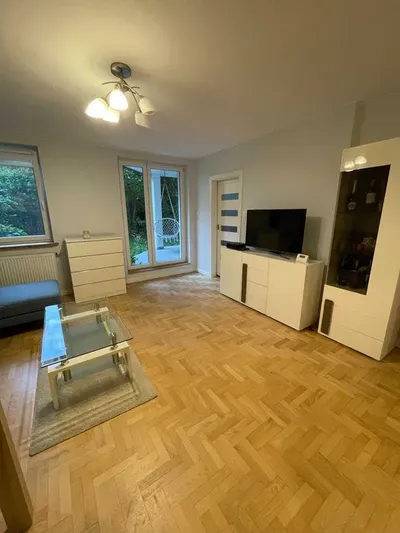 2 pokoje z prywatnym ogródkiem 50 m² i tarasem | parter | osiedle zamknięte z placem zabaw | parking | internet i TV w cenie | Zacisze, Targówek - miniatura 2
