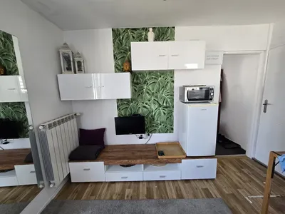 Rondo ONZ kawalerka dla singla Śródmieście