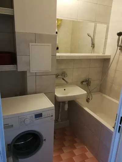 Centrum: pokój 1- lub 2-osobowy dla kobiet, 14 m², koło Wroclavii/PKP/ul. Swobodna - miniatura 2