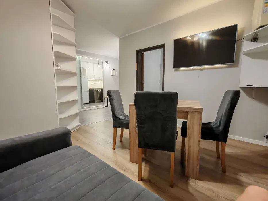 Wynajmę bezpośrednio 2-pokojowe mieszkanie 34 m² – Warszawa Bemowo, ul. Widawska - 1/8