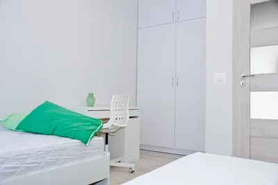 Pokój w mieszkaniu 3-pokojowym blisko uczelni - miniatura 4