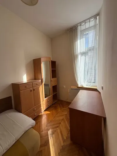 Mieszkanie do wynajęcia Kraków ścisłe Centrum od zaraz Bez czynszu administracyjnego! - miniatura 2