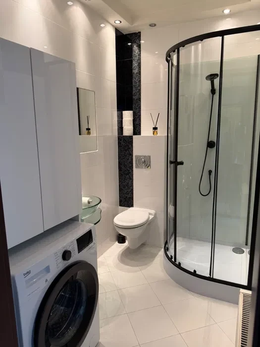 Mieszkanie 2-pokojowe 42 m² na wynajem – Komandorskie Wzgórze - 1/8