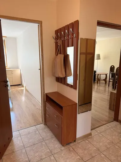 Mieszkanie 3-pokojowe, 61 m², przy ul. Wielkiej, 300 m od Sky Tower - miniatura 2