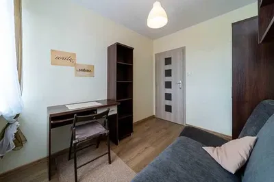 Przestronny pokój w spokojnej okolicy przy ulicy Chrobrego 9, 700 zł, 8.9m2, z darmowym parkingiem - miniatura 3