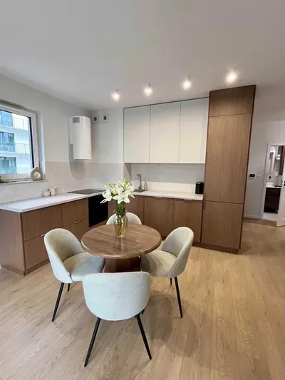 Pierwszy najem! Nowoczesne, umeblowane 2-pokoje (41,36 m²) + parking | Złocień, ul. Czeczów | Gotowe do wprowadzenia! - miniatura 2