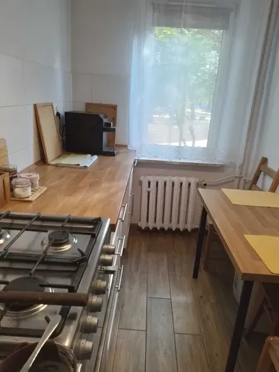 Dwa pokoje, 32m2, koszt najmu 2000zł+czynsz 485zł + media - miniatura 4