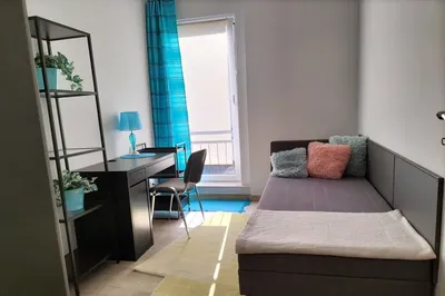 Skrzyżowanie Marszałków umeblowany apartament 53 m salon z kuchnią , dwa pokoje, garaż - miniatura 5