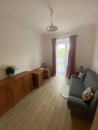 Pokój 1 os.z balkonem ! Ul.Dworcowa 9 / Centrum miasta/ - miniatura 2