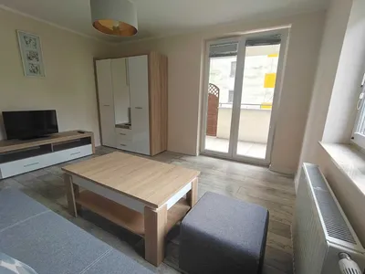 Mieszkanie 2 pokoje, ul. M. Domagały w Krakowie, 46 m, garaż, duży balkon - miniatura 2