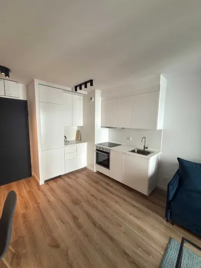 Mieszkanie apartamentowiec Wyszyńskiego - miniatura 2