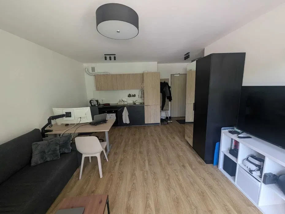 Jasne i nowoczesne 2-pokojowe mieszkanie z balkonem (34 m²) – Przejęcie umowy - 1/8