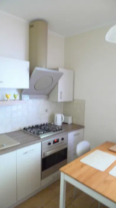 Wynajem długoterminowy (minimum rok) małego mieszkania (kawalerki) osobie samotnej lub parze bezdzietnej - miniatura 3