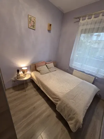 2 pokojowe mieszkanie 42m z tarasem do wynajęcia Siemieńskiego - miniatura 2