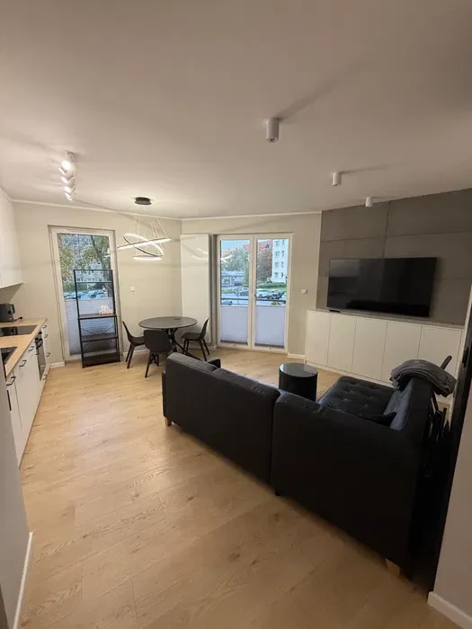 Mieszkanie do wynajęcia – Gdynia Karwiny | 45 m² | Duży balkon | Nowe budownictwo - 1/8