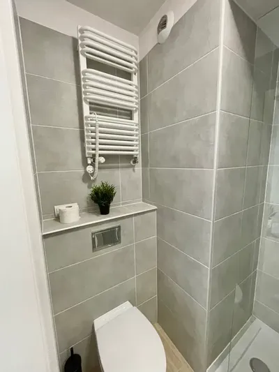 Słoneczna Kawalerka z oddzielną kuchnią 25m2 - miniatura 4