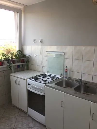 Centrum: pokój 1- lub 2-osobowy dla kobiet, 14 m², koło Wroclavii/PKP/ul. Swobodna - miniatura 3