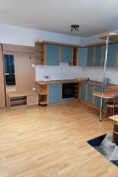 2 -pokojowe mieszkanie z garażem Warszawa Ochota, ul. Sierpińskiego 1A - miniatura 5