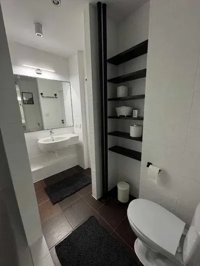 Piękne i wysokie mieszkanie 39 m2. Chłodna, Metro ONZ - miniatura 5